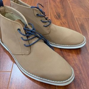 Men’s shoes size 8